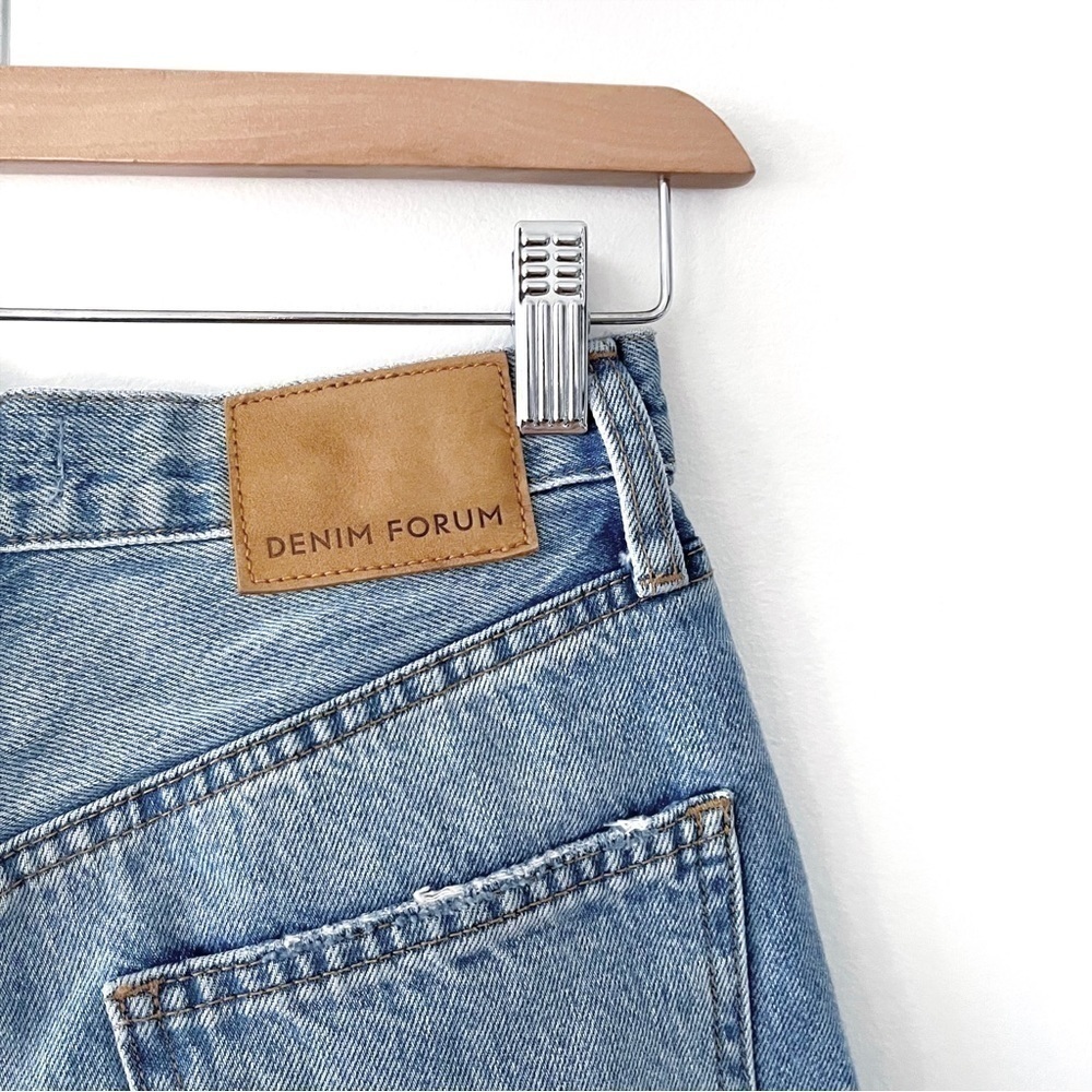 Denim Forum | Joni High Rise Loose Jeans Size 23 Distressed Light Wash Aritzia - Picture 8 of 12